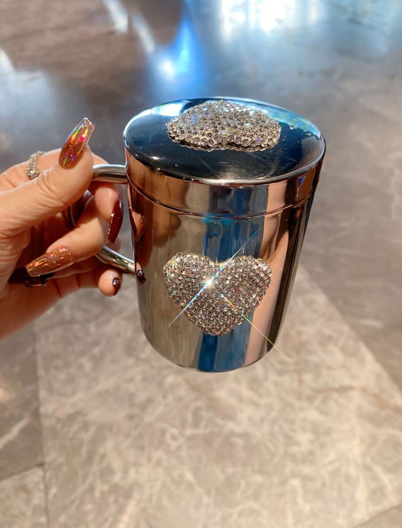 Diamond Heart Kaffeebecher – Isolierbecher aus Edelstahl 304 mit eleganten Akzenten (auslaufsicher, für Büro und Zuhause)_voghion.com