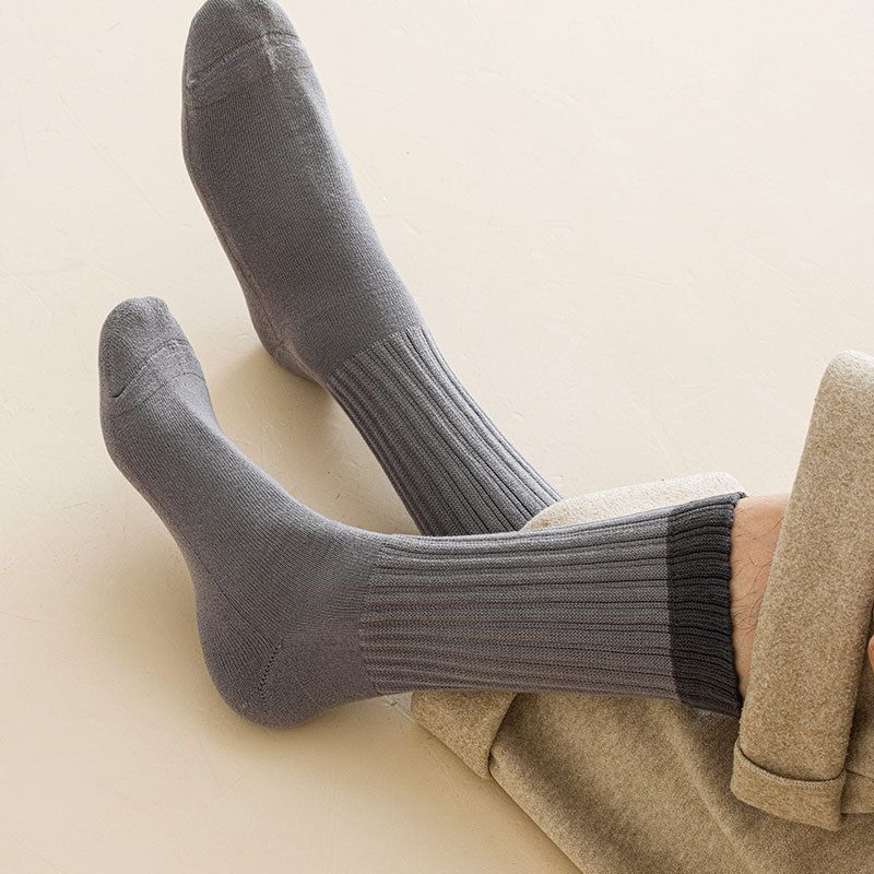 Nouvelles chaussettes d'automne et d'hiver pour hommes, chaussettes décontractées de couleur unie pour hommes, chaussettes en éponge, fond en serviette, chaussettes mi-tubes épaisses et polyvalentes_voghion.com
