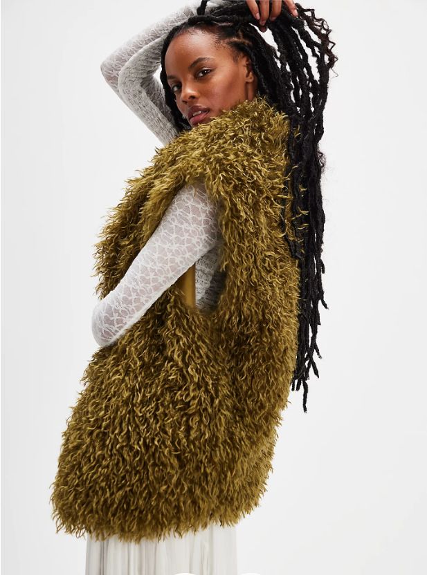 Women’s Faux Fur Vest – Trendy Winter & Autumn Layering Staple (Olive/Black/Apricot, S-XL)_voghion.com