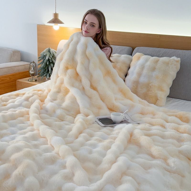 Manta de sofá/escrivaninha dupla face em fleece texturizado com estampa tie-dye de coelho._voghion.com