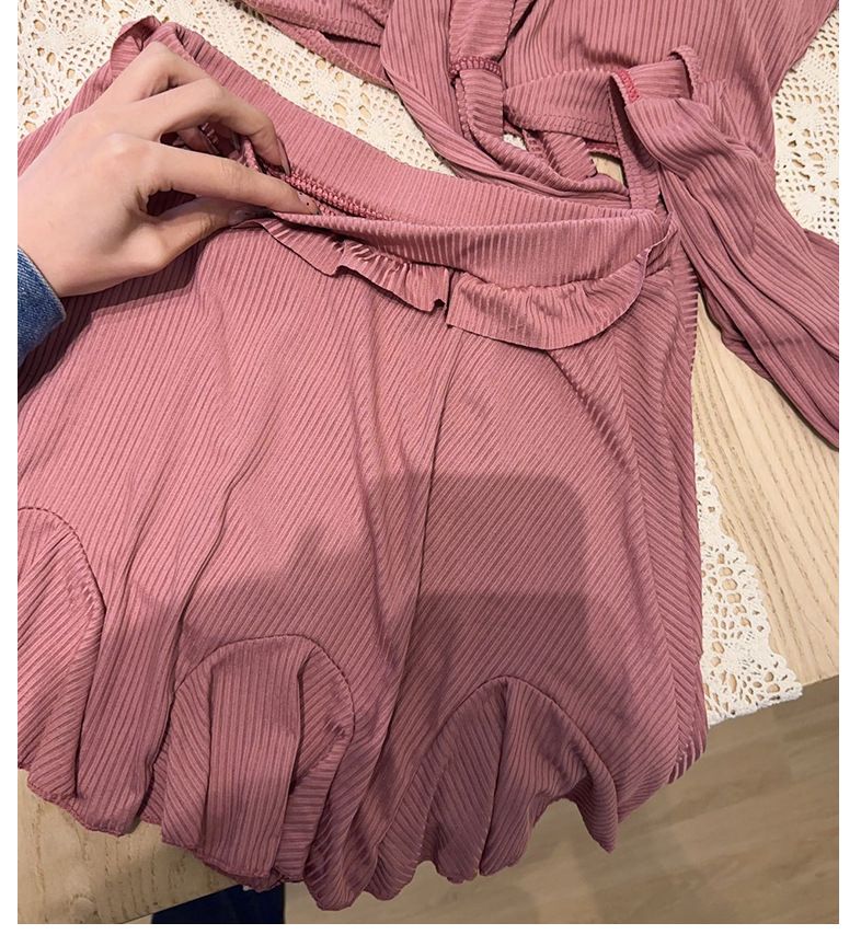 Maillot de bain deux pièces rose style pur désir d'été, coupe ajustée, légèrement rebondi, couvrant les défauts, vacances à la plage, respirant_voghion.com