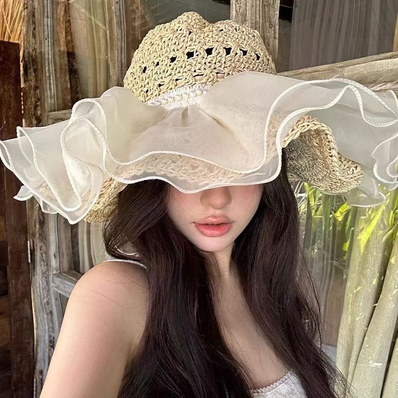 Cappello da sole a tesa larga pieghevole estivo in paglia con pizzo di perle francesi, stile primavera/estate, da donna_voghion.com
