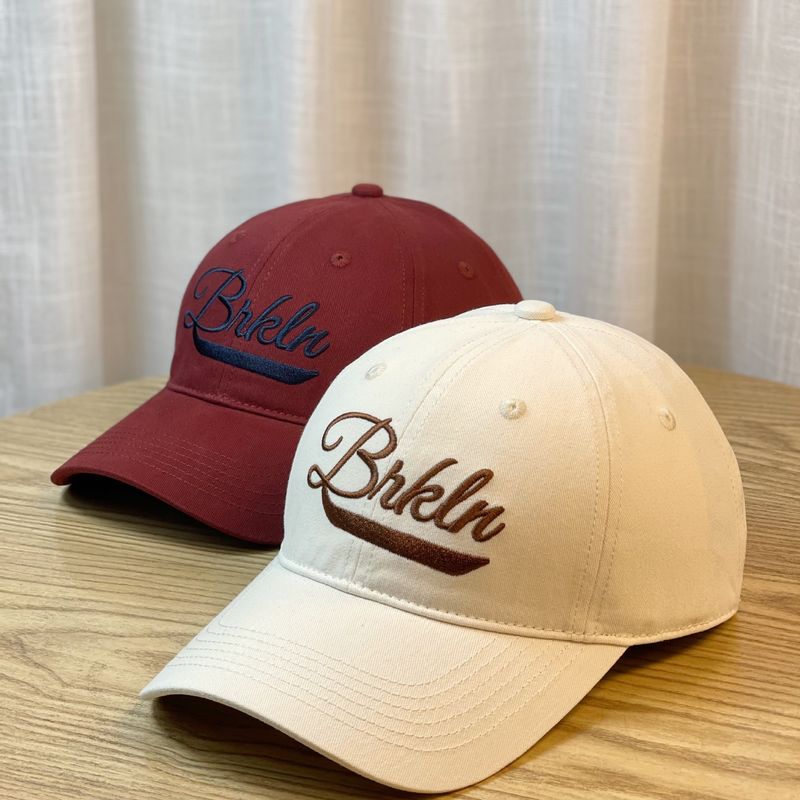 Neue Mütze für Damen, koreanische Version, neue Baseballkappe mit Buchstabenstickerei, amerikanische Retro-Kappe mit großem Kopfumfang, kleinem Gesicht, tiefem oberen Teil, Entenschnabelmütze für Herren_voghion.com