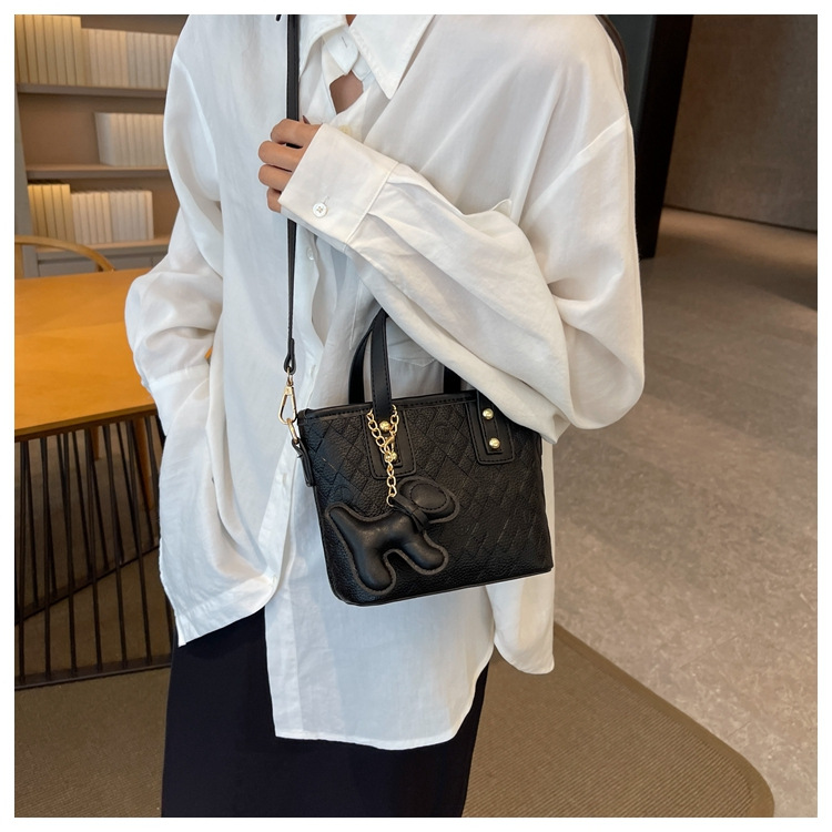Lingge portatile da donna in coordinato con colori per piccoli gruppi nel 2023, nuova borsa a secchiello semplice e alla moda, casual e versatile_voghion.com