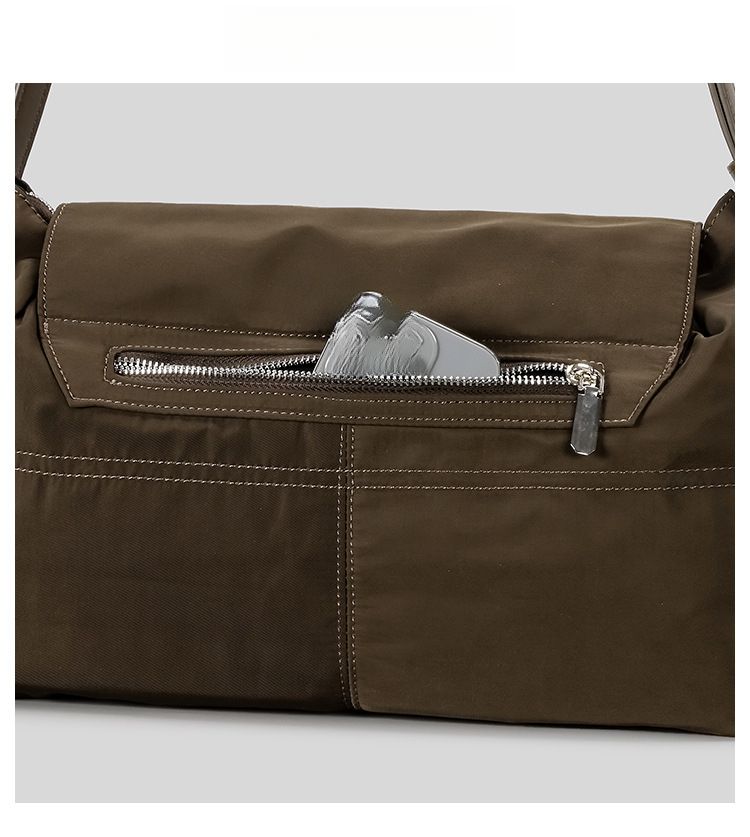 Borsa da donna monospalla in stile motociclista francese, alla moda e versatile, novità per l'autunno/inverno 2025. Leggera e unica._voghion.com