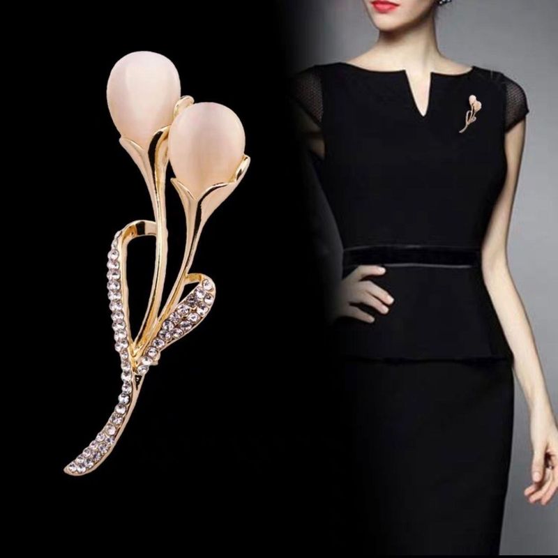 Koreanische Version High-End-Mode Blumen Katzenauge Stein Tulpe Strickjacke Kragen Pin Pullover Brosche Dekoration_voghion.com