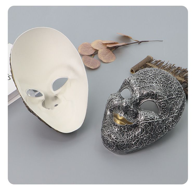 Maschera da teschio a pieno facciale, horror e stravagante, più venduta per Halloween, costume di carnevale e festa in maschera_voghion.com