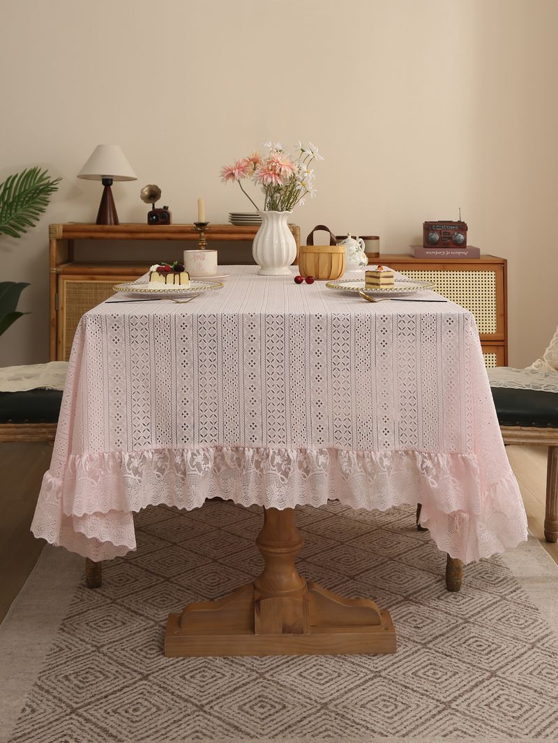 Nappe à pois avec bordure en dentelle – Housse rectangulaire en polyester de qualité supérieure pour tables à manger et tables basses (5 tailles, 5 couleurs, antidérapante et anti-poussière)_voghion.com