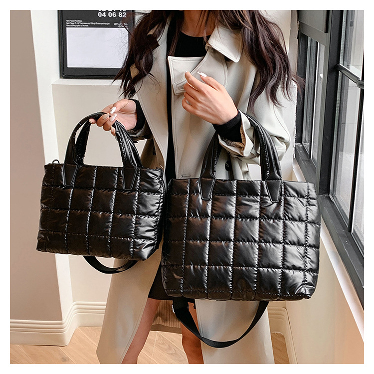 Large Capacity Bag For Women In Autumn And Winter 2023, New Fashionable And Simple Single Shoulder Crossbody Cotton Jacket Bag_voghion.com
