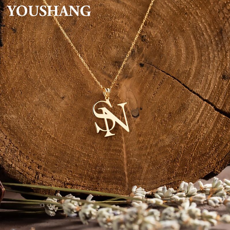 Collana con iniziali di coppia personalizzate in acciaio inossidabile, ciondolo con doppia lettera personalizzata, colore dorato, regalo di compleanno per la persona amata_voghion.com