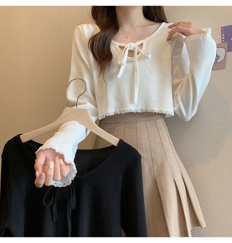 Elegant and lace V-neck long sleeved t-shirt for women, 2024 autumn new collection with strap design, niche slim fit top_voghion.com