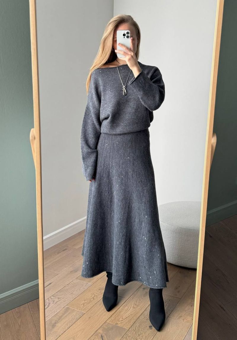 Ensemble élégant haut ample en tricot avec jupe queue de poisson à paillettes - Tenue deux pièces à paillettes et col rond pour femme (ivoire, noir, violet, kaki, taille unique)_voghion.com