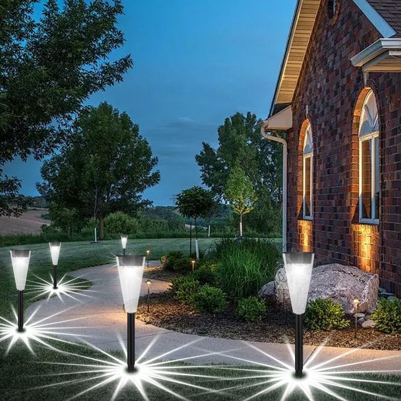 Lampes solaires LED d'extérieur – 10 W, éclairage décoratif blanc pour allée, cour, pelouse et terrasse (ABS, étanche IP65, intensité variable, stock UE)_voghion.com