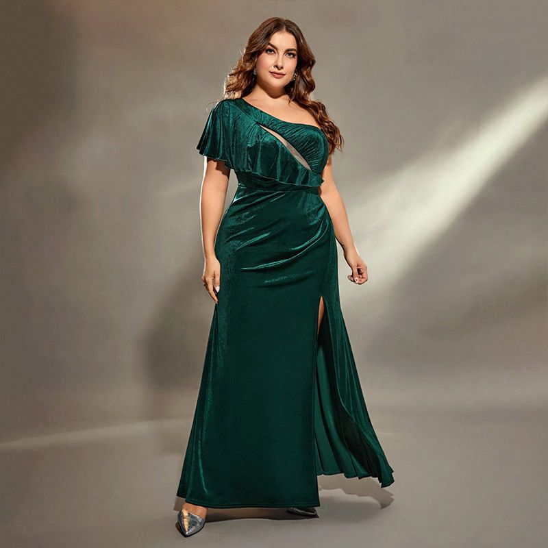 Elegant Off-Shoulder High-Slit Evening Dress For Parties & Special Occasions – Plus Size Bodycon Gown In Stunning Green_voghion.com