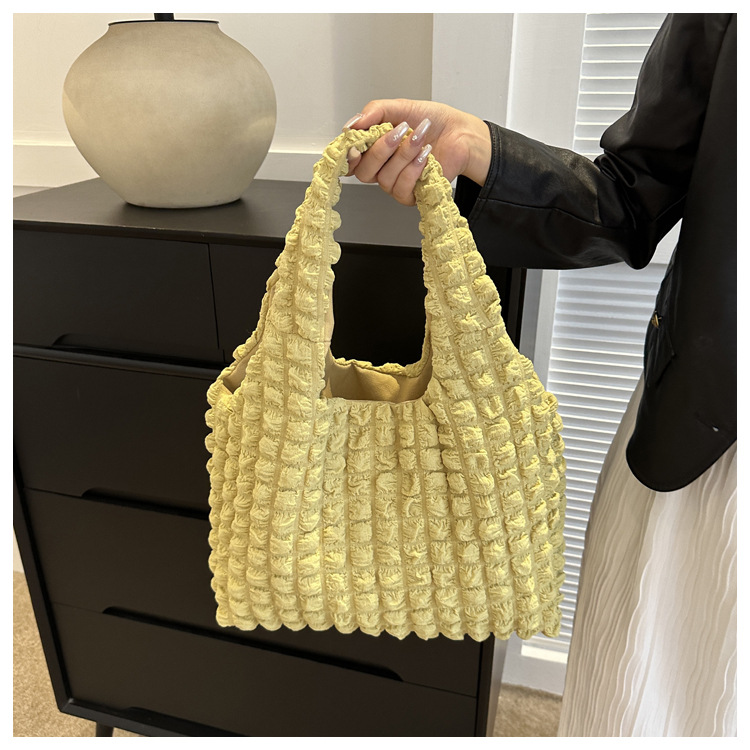 Borsa nuvola alla moda per ragazza coreana 2024 nuova borsa a tracolla con fiori a sbuffo nella borsa a bolle pieghettata_voghion.com