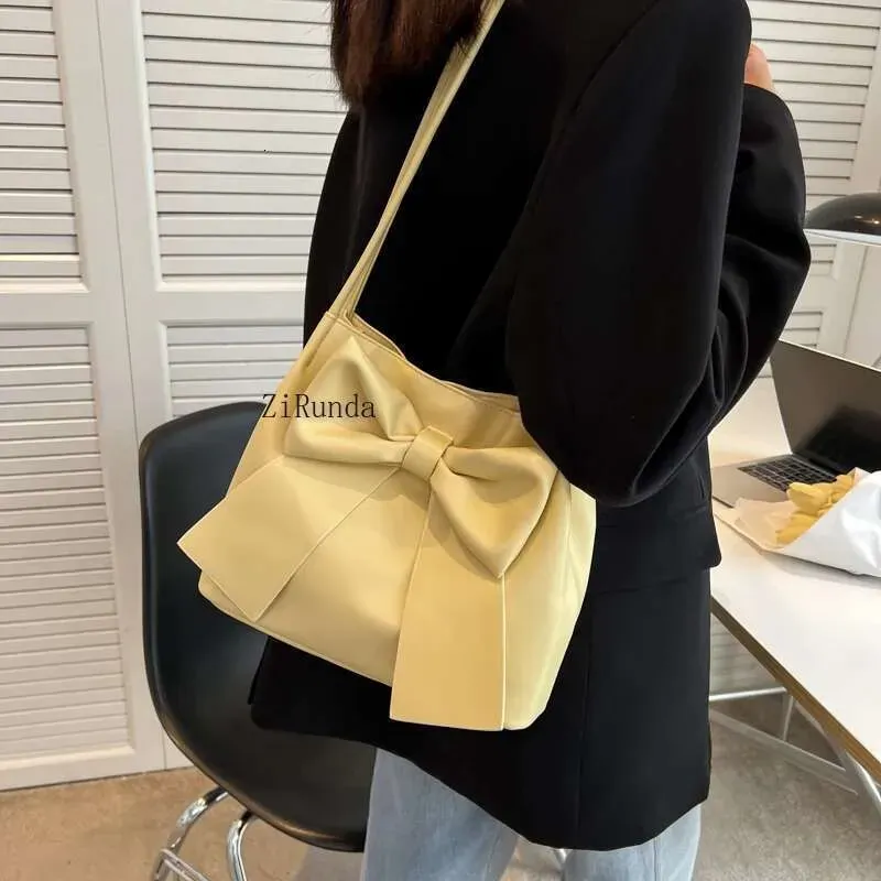Niche Bow Tote mit großer Kapazität, tragbarer Pendler-Eimer, Schulter-/Achseltasche_voghion.com