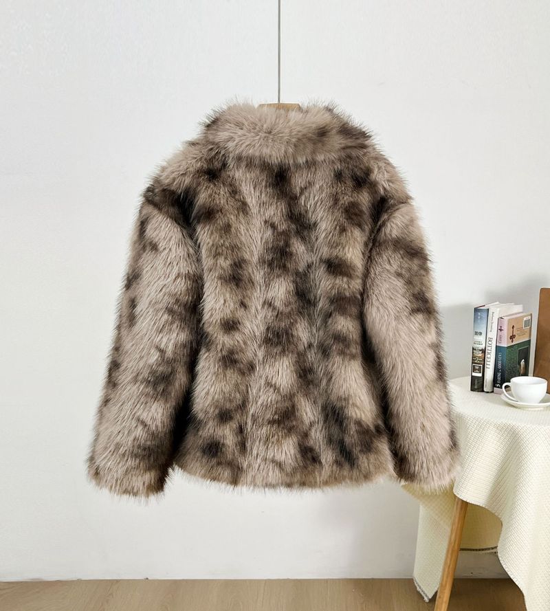 Damenbekleidung Beliebte Kunstpelz Großes Revers Damenoberteile Großes Fell Warmes Temperament Prominenter Lockerer Mantel_voghion.com