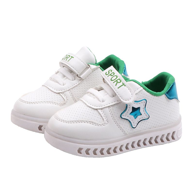 Chaussures de sport lumineuses pour enfants, édition coréenne, petites étoiles blanches à cinq branches, chaussures de marche pour bébés étudiants, nouvelle collection 2024_voghion.com