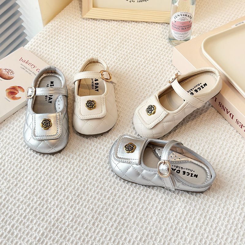 Sandali chiusi per bambini, estate 2025, nuove scarpe da principessa per ragazze, stile coreano Little Chane, suola morbida, cinturino singolo_voghion.com