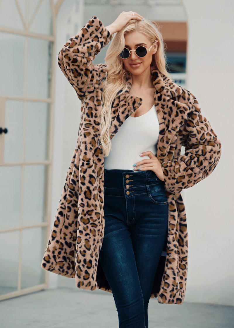 Damenbekleidung F0208 langer Leopardenmuster-Anzugkragen-Imitat-Pelzmantel Damen-Freizeitmantel Herbst und Winter neue Mode_voghion.com