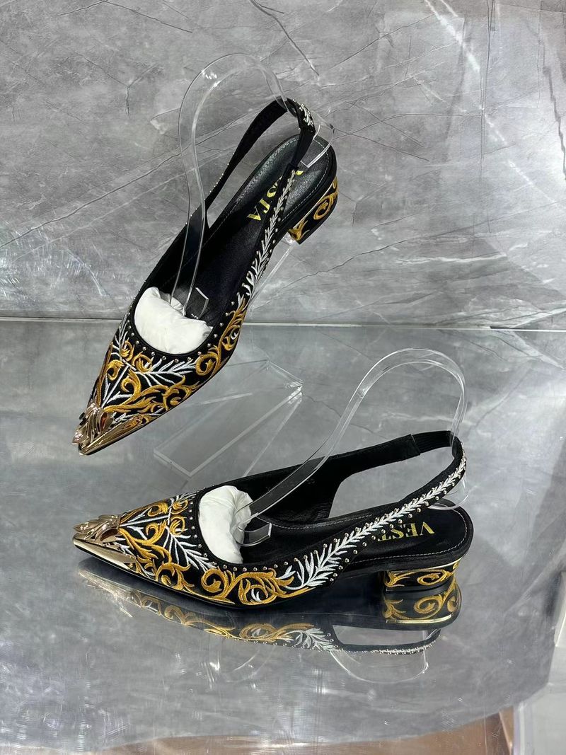 Zapatos de Mujer Sandalias Bordadas de Mujer Otoño y Verano Versión Alta Punta Ojo de Gato Elegante_voghion.com