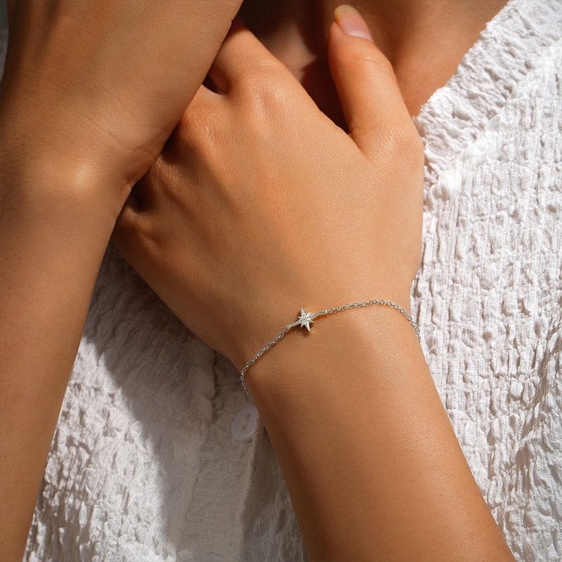 Bracciale da donna in argento sterling 925 con diamanti a forma di stella ottagonale, con design di nicchia e personalità temperante_voghion.com