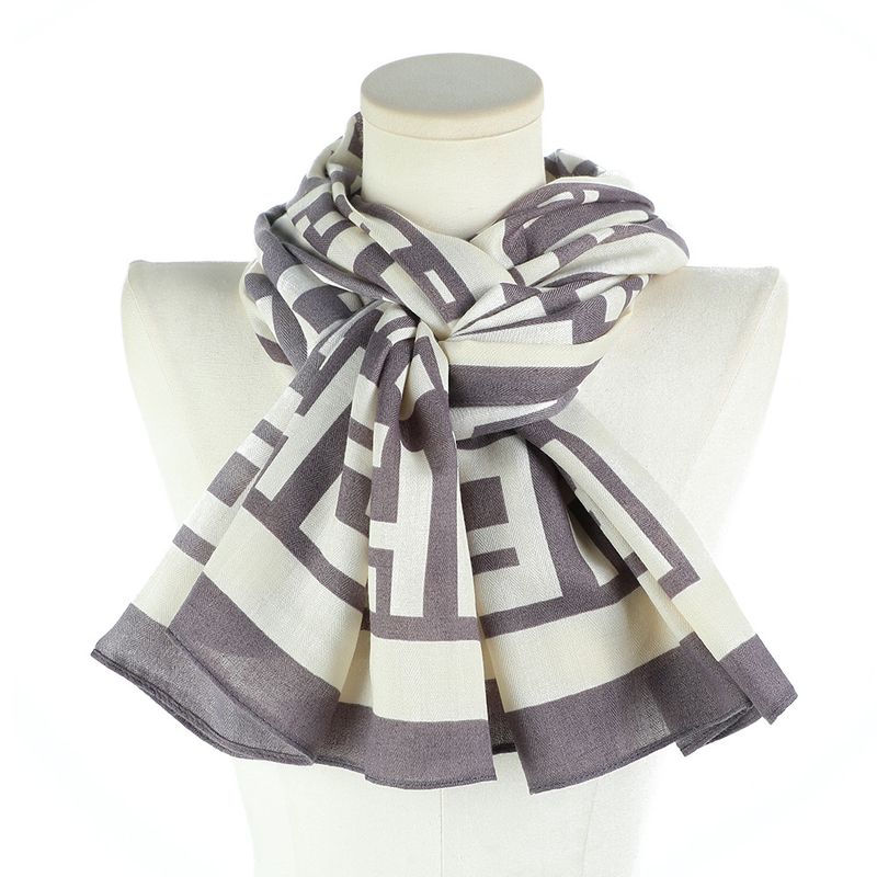 Neues unregelmäßiges, schlichtes, geometrisches Buchstaben-Modisches Design, quadratischer langer Schal für Damen, Reise-Outfit_voghion.com