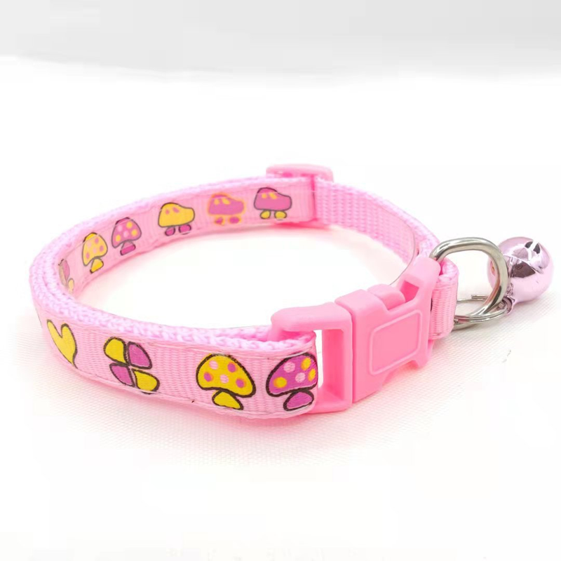 Collier ajustable pour chien avec imprimé champignon et clochette - Élégant et confortable_voghion.com