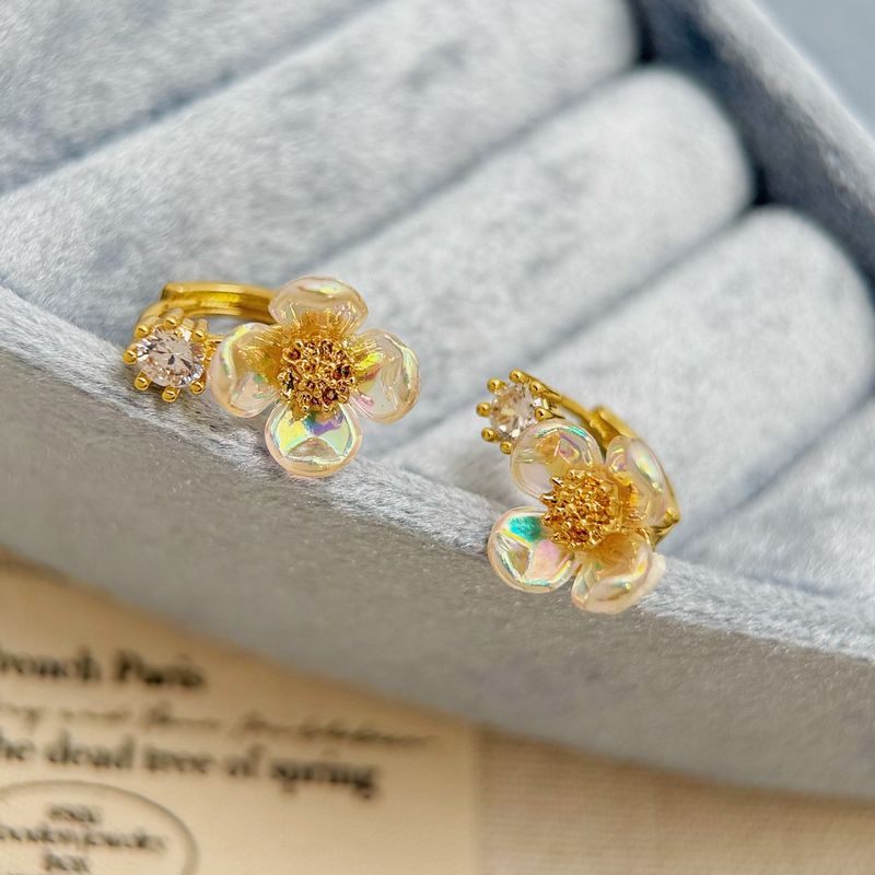 Eleganti e sofisticati fiori trasparenti per le donne nel 2025, nuovi orecchini a forma di camelia, orecchini leggeri, lussuosi e versatili_voghion.com