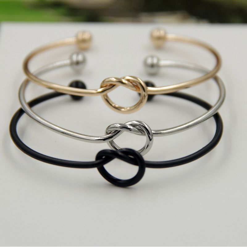 Accessori moda Braccialetto aperto in rame con nodo a cuore semplice per donna_voghion.com