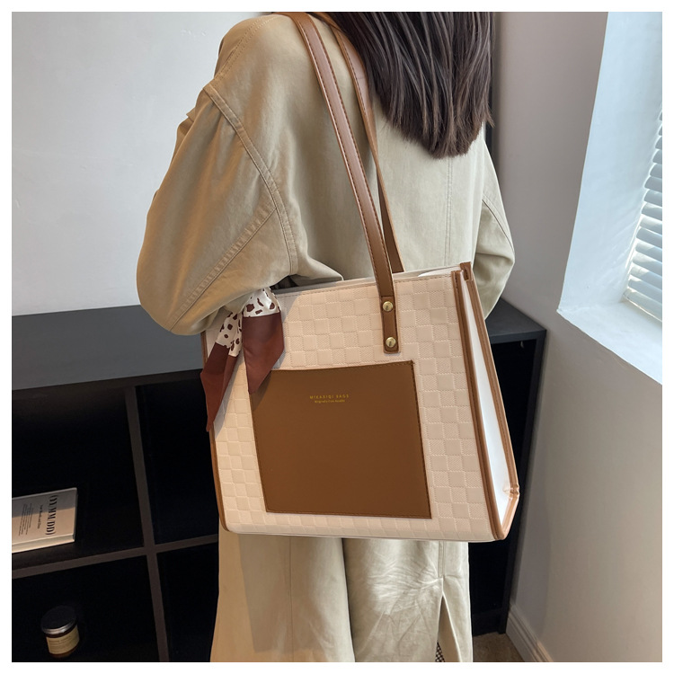 2025 New Trendy Hot Tote Women's Large Capacity Office Commuter Textured Shoulder Bag_voghion.com