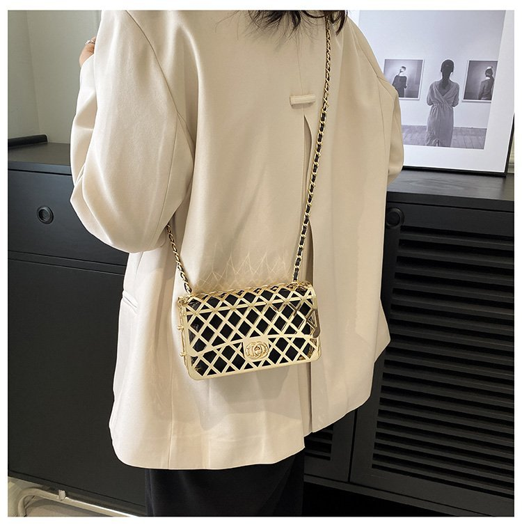 Xiaoxiang Wind Rhombic liten väska Kvinnor 2023 Sommar Nytt Mode Liten fyrkantig väska high-end sense chain axel Messenger bag_voghion.com