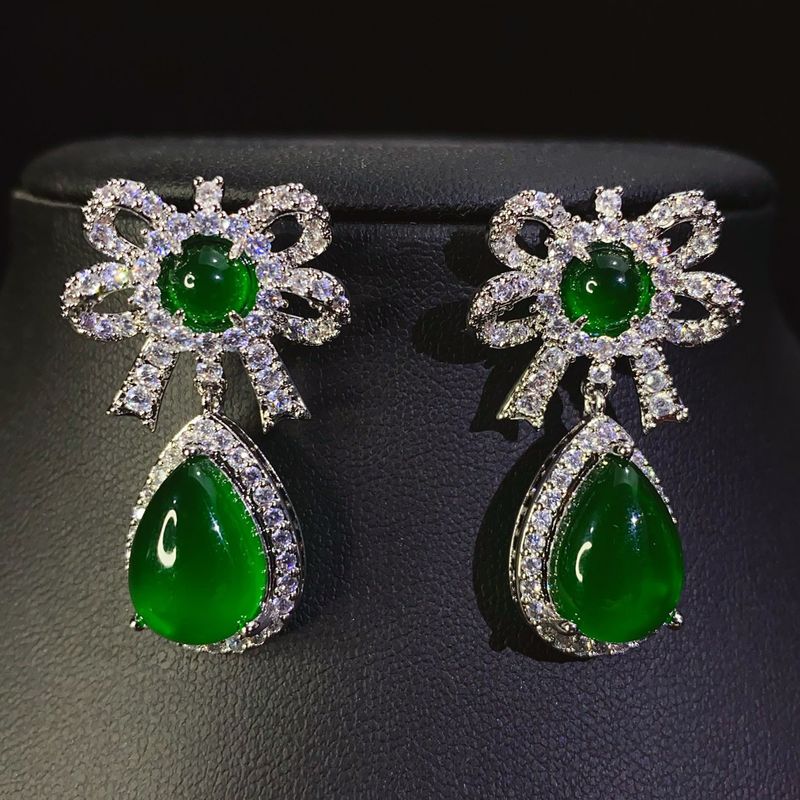Middle court hollowed out emerald flower set, high-end diamond studded glass earrings, new style_voghion.com