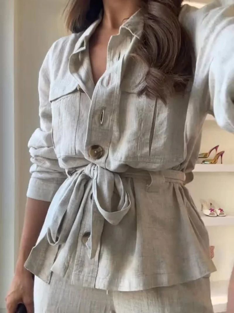 Zweiteiliges Outfit für Damen: Langarm-Hemd mit Button-Down-Kragen und Hose mit weitem Bein – lässiger, bequemer Anzug in reiner Farbe_voghion.com