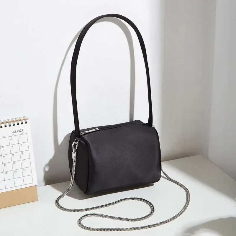Designer 2025 Fashion Women's Shoulder Messenger Chain Trend Joker Bag_voghion.com
