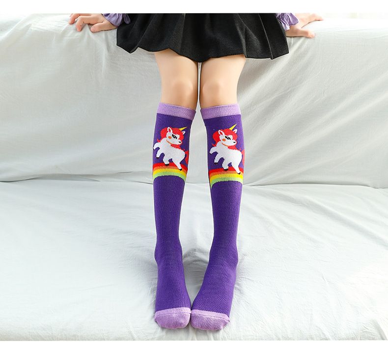 Ubranka dla dzieci Oryginalne skarpetki dziecięce z kreskówkowymi modnymi skarpetkami bawełnianymi skarpetkami z jednorożcem skarpetki typu mid tube_voghion.com