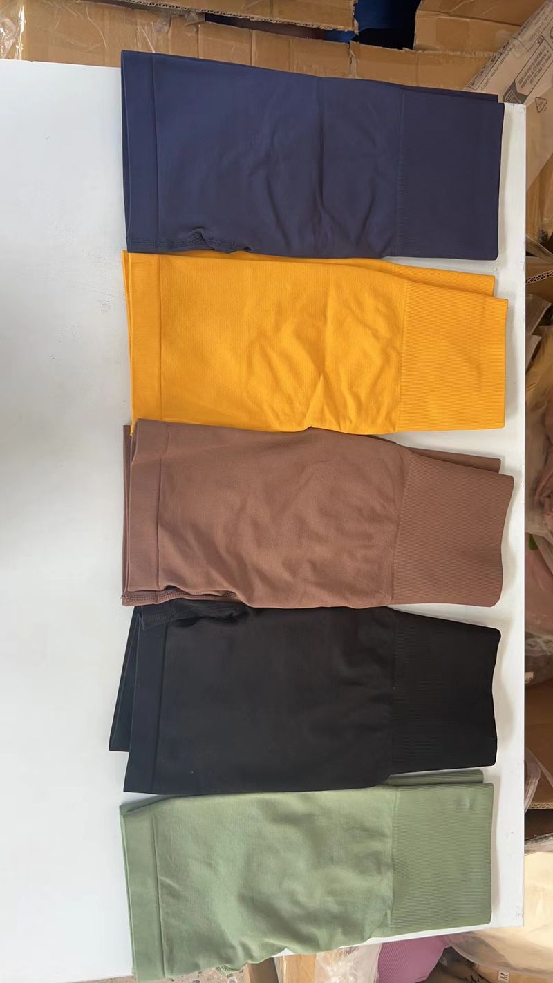 Yoga Three-Quarter Seamless High Waist Hip-Lifting Peach Hip Summer Running Fitness Shorts_voghion.com