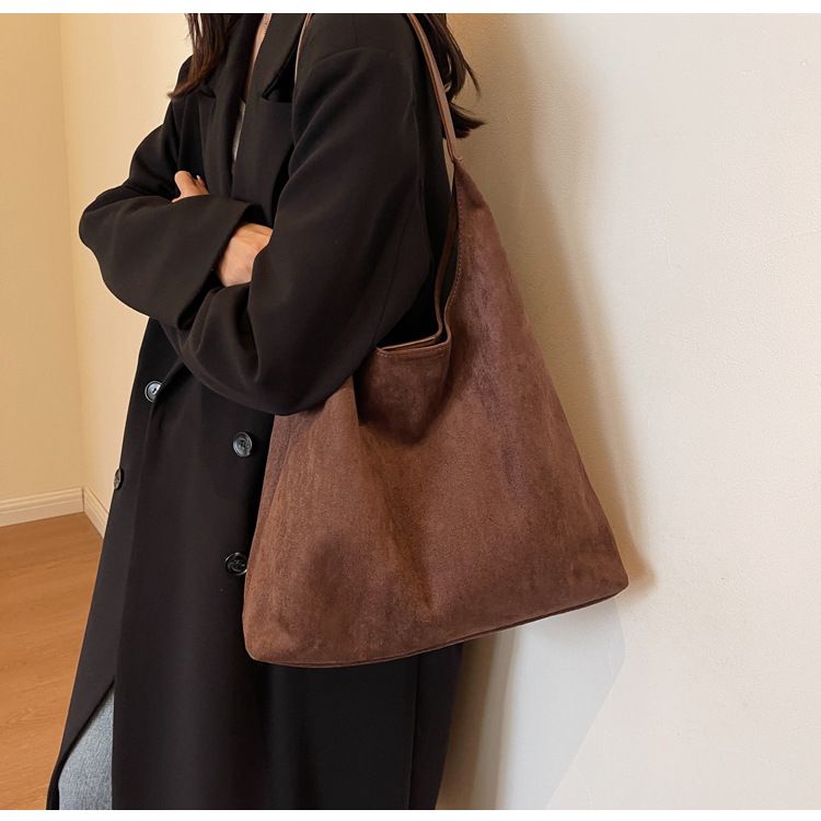 Retro Matte Big Bag Women's 2025 New Autumn And Winter Large-capacity Shoulder Bag, High-end Sense Of Commuting To Work Tote Bag_voghion.com