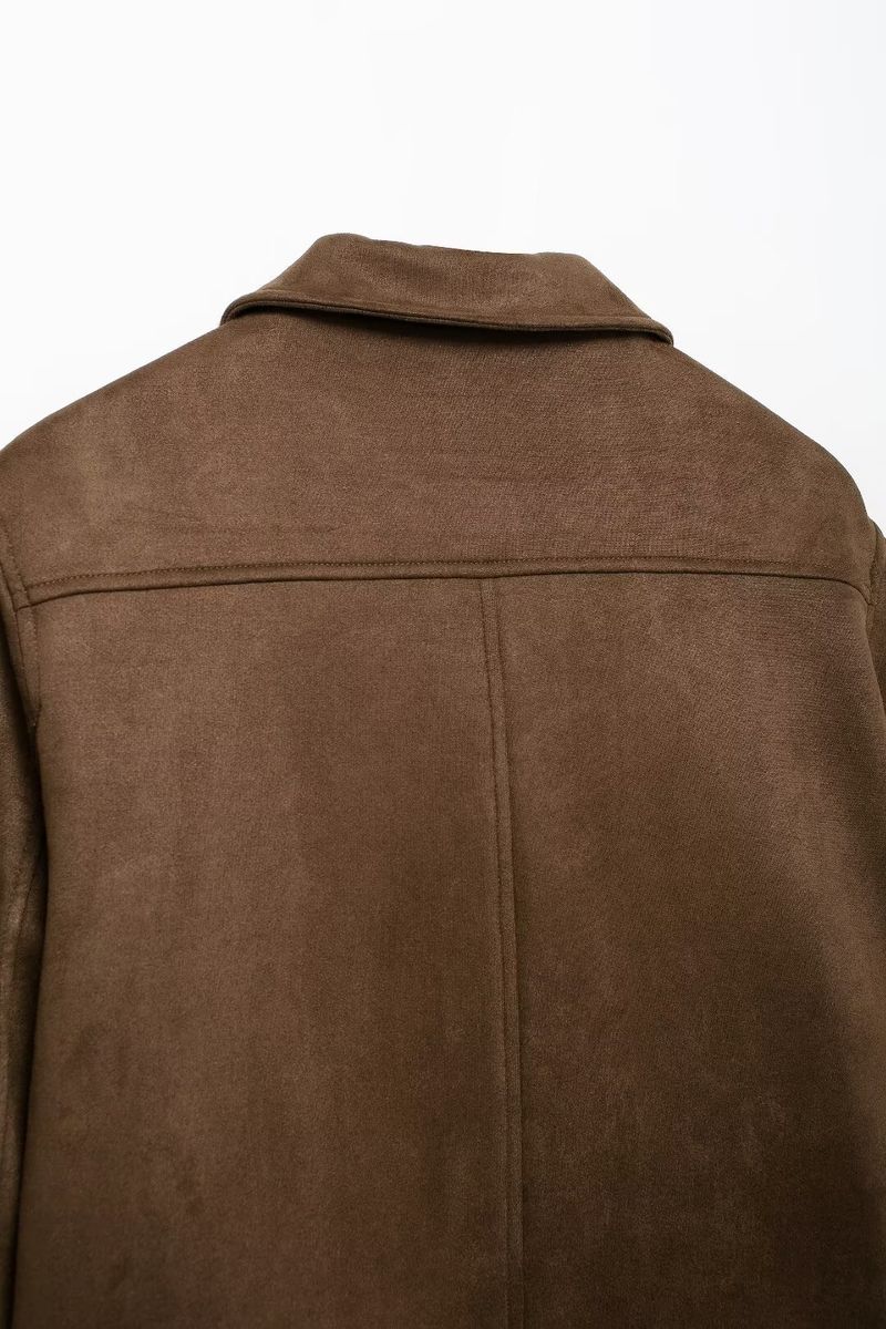 Giacca corta in pelle scamosciata con colletto da donna autunno/inverno 2024 New Street_voghion.com