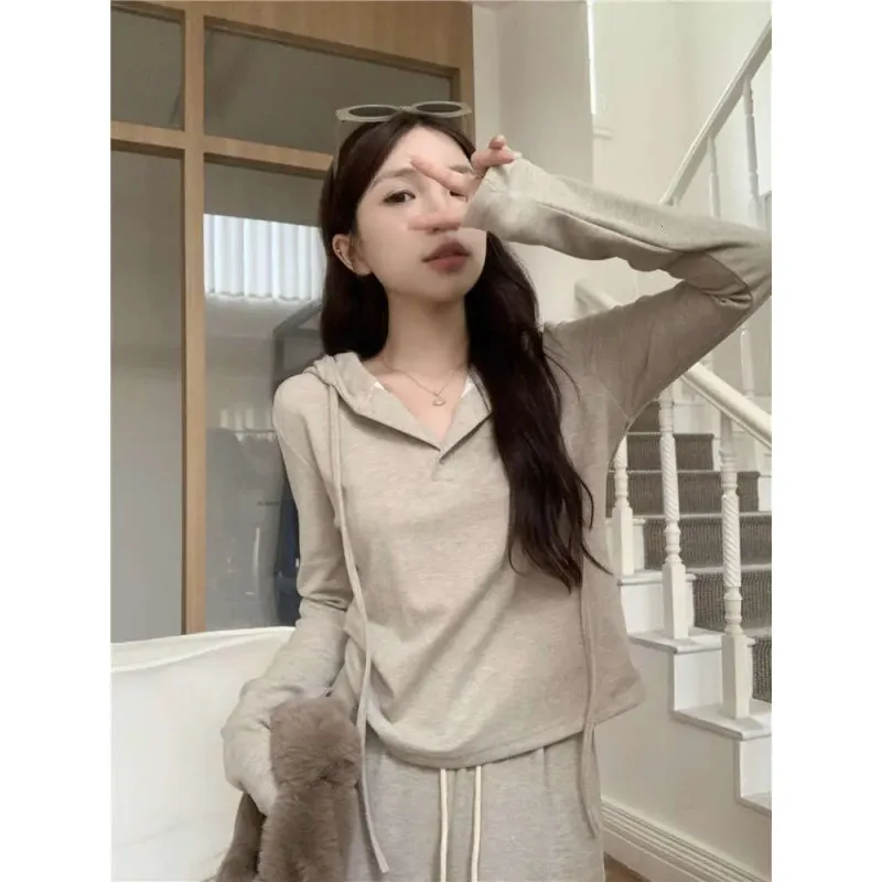 Felpa con cappuccio e pantaloni a gamba larga, stile europeo, casual, sportivo, autunno, nuovo, alla moda, set due pezzi alla moda_voghion.com