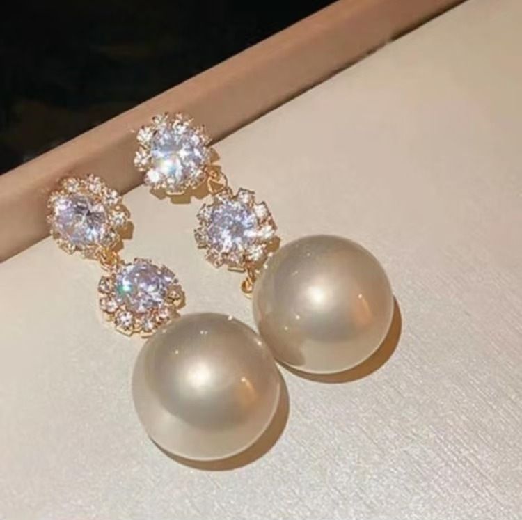 Oorbellen voor dames, mode, elegant, high-end, clips, niche, eenvoudig, veelzijdig, oorsieraden, prachtig, licht, luxe accessoires_voghion.com