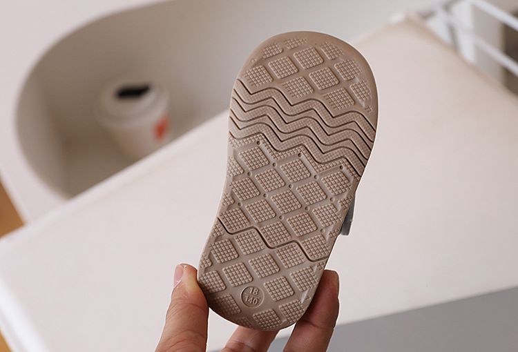 Zapatos para bebés y niños pequeños, novedad de verano 2025, de malla simple, transpirables, con punta cerrada, para niños, con diseño transfronterizo._voghion.com