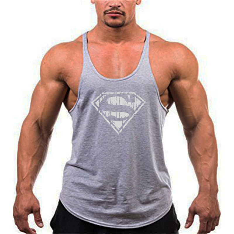 Superman bedruckte Fitnessweste aus reiner Baumwolle mit tiefem Schnitt und dünnem Schultergurt_voghion.com