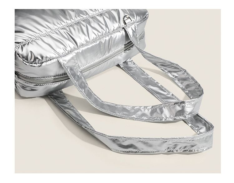 2025 Spring And Summer New Space Cotton Silver Underarm High-end Blog Recommended Women's Sports Bag Fashion Hundred_voghion.com