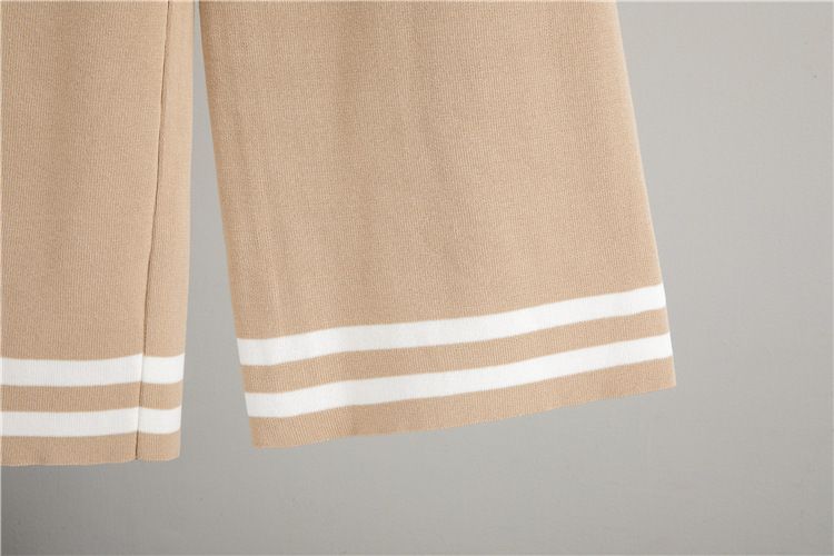 Completo elegante con maglione lavorato a maglia e pantaloni a gamba larga - Ricamo floreale, completo casual chic in due pezzi (disegno a righe e jacquard, misto viscosa e poliestere)_voghion.com