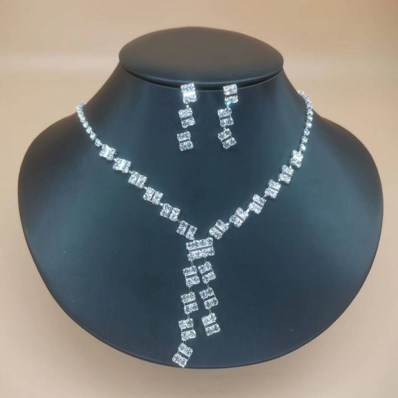 Diamond Clavicle Necklace Set - Elegant 3-Piece Jewelry For Evening Dress & Wedding (Necklace, Earrings & Bracelet)_voghion.com