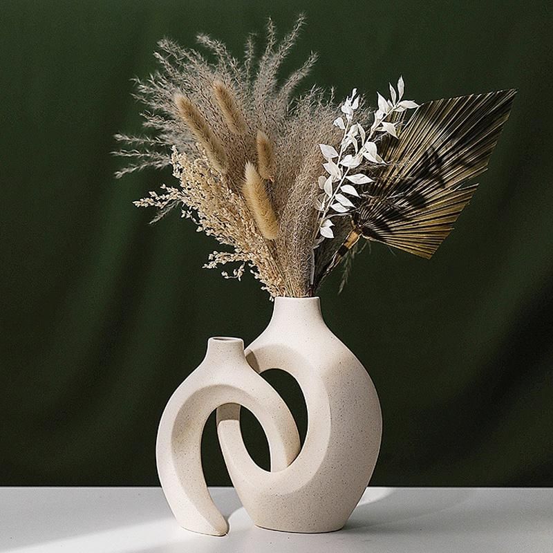 Lot de 2 vases modernes en céramique blanche pour décoration d'intérieur, vases à fleurs creux mats de style nordique bohème pour table de mariage, salon, bureau_voghion.com