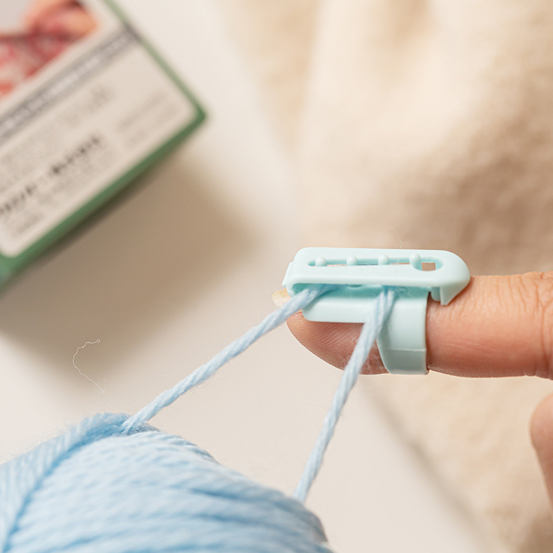 2 stk strikkeværktøjssømme Syværktøj Uldkompilator Finger Plast trådguider_voghion.com