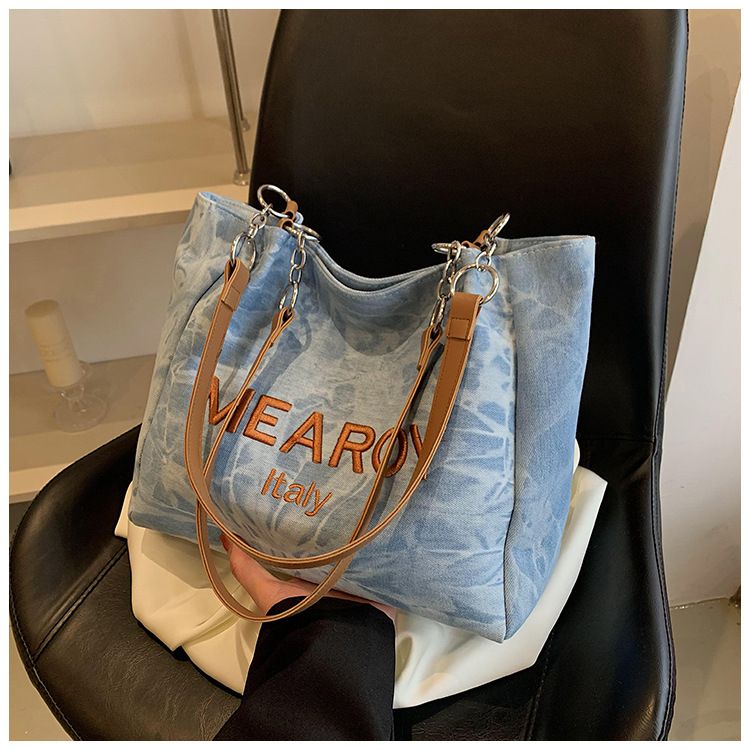 Design Denim Bag Women's Large Capacity Tote Class Commute Shoulder Tote Bag_voghion.com