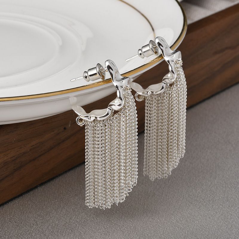Orecchini a forma di nappa con catena geometrica in metallo, stile freddo, design a nicchia, con blocco di colore_voghion.com